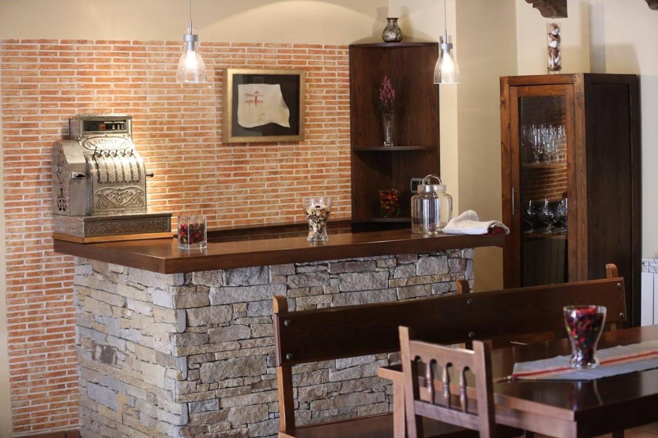 Hotel Rural Monasterio De Ara Mada Санта-Коломба-де-лас-Арримадас Экстерьер фото