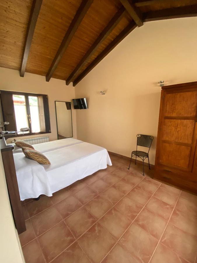 Hotel Rural Monasterio De Ara Mada Санта-Коломба-де-лас-Арримадас Экстерьер фото